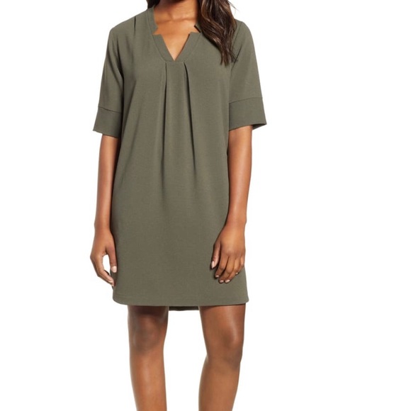 bobeau Dresses & Skirts - BOBEAU Pleat Front Curved Hem Shirtdress
